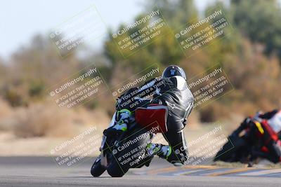 media/Dec-18-2022-SoCal Trackdays (Sun) [[8099a50955]]/Turn 7 Backside (1125am)/